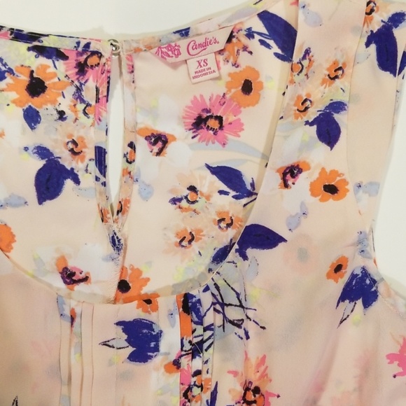 Candie's Flowered Top - Picture 5 of 7